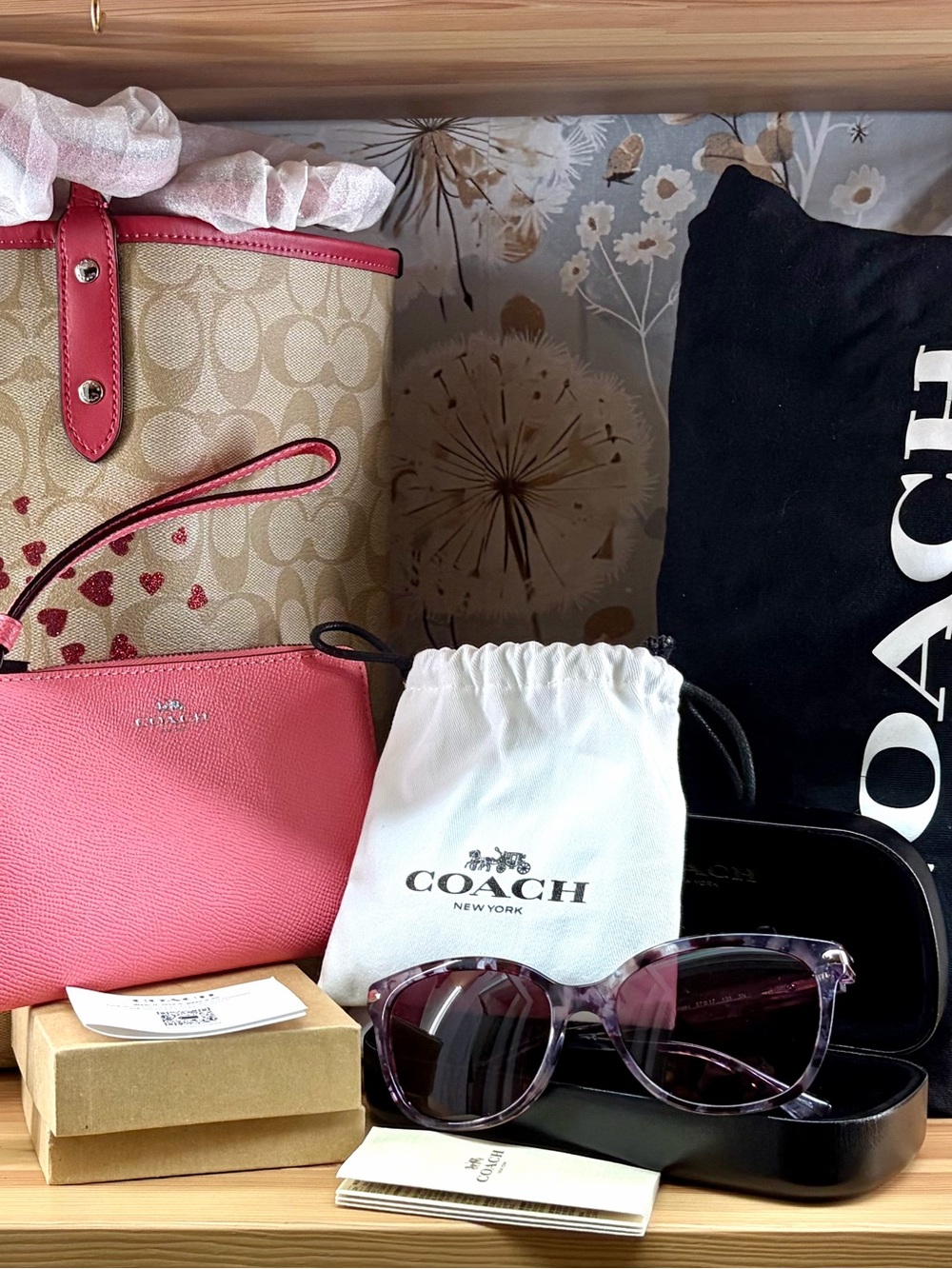 COACH Ultimate NWT Gift Set. Tote, Bangles, Rings, Wristlet, Sunglasses ALL NEW